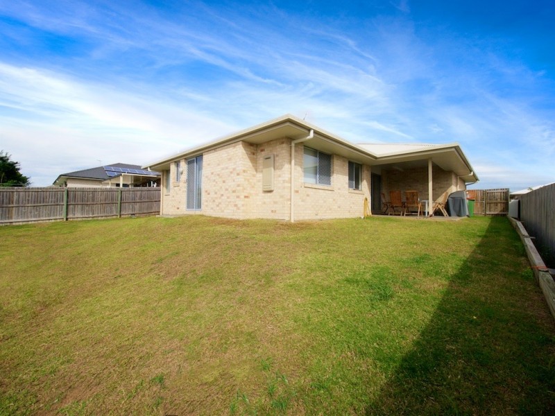 137 SARAH DRIVE, Yamanto QLD 4305