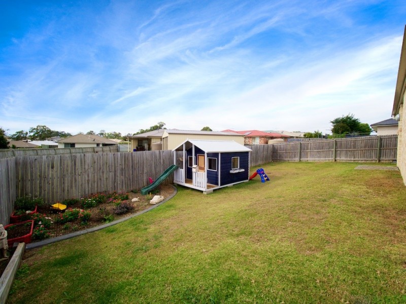 137 SARAH DRIVE, Yamanto QLD 4305