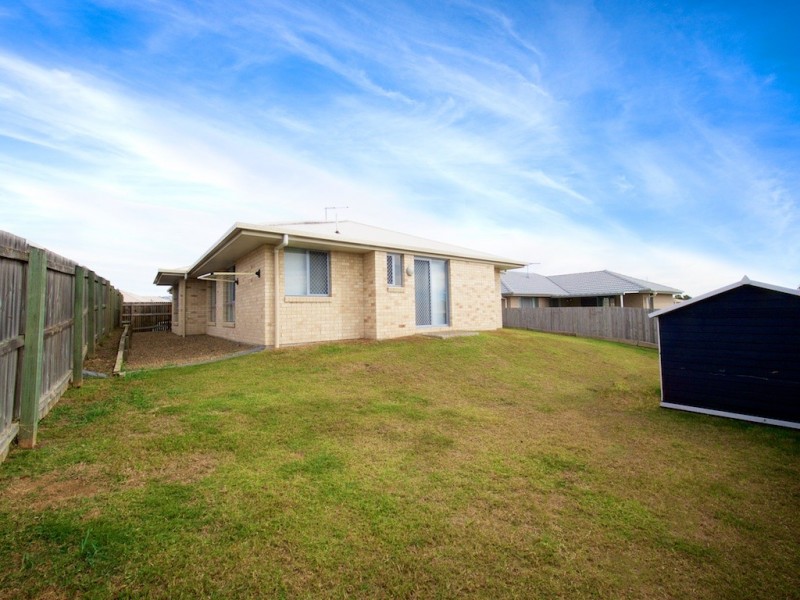 137 SARAH DRIVE, Yamanto QLD 4305