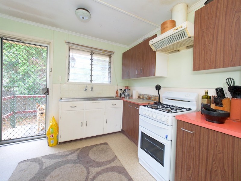 25 Baillieston Street, Leichhardt QLD 4305