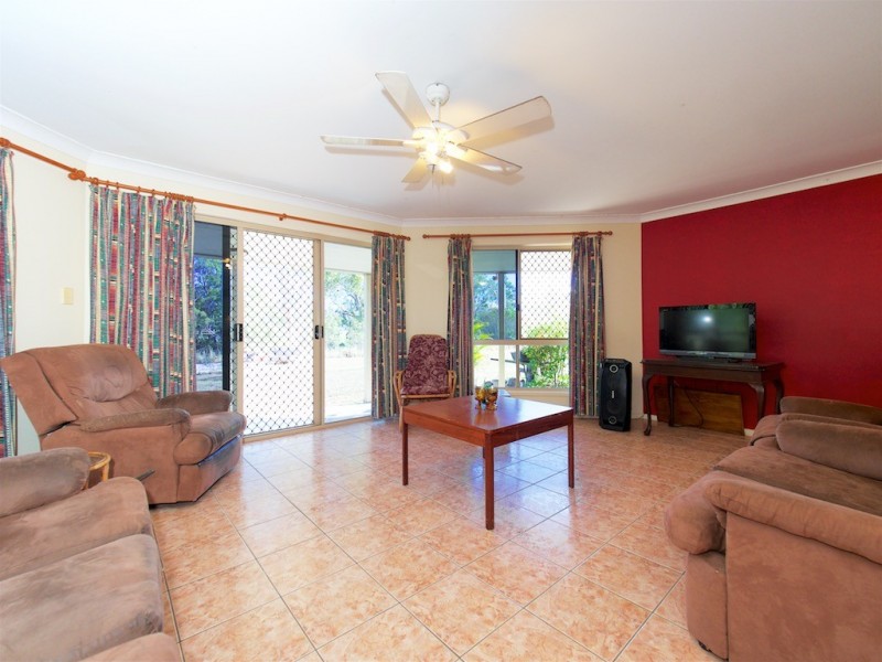 1 DELETRAZ ROAD, Wivenhoe Pocket QLD 4306