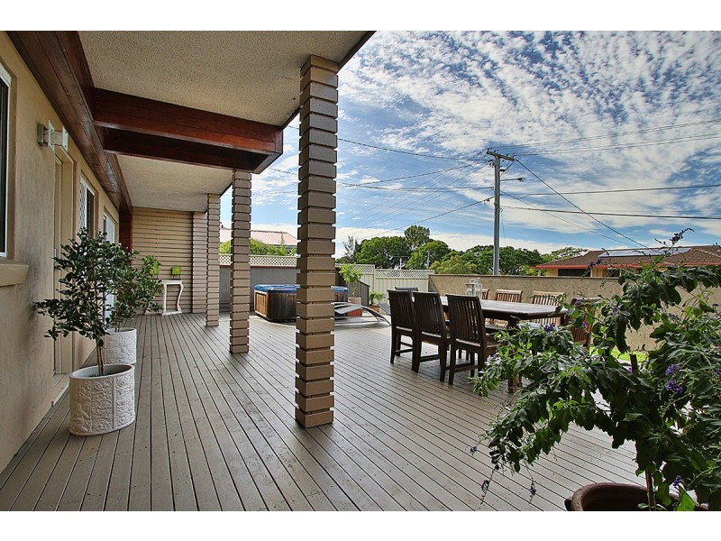 3 CORNWALL STREET, Eastern Heights QLD 4305