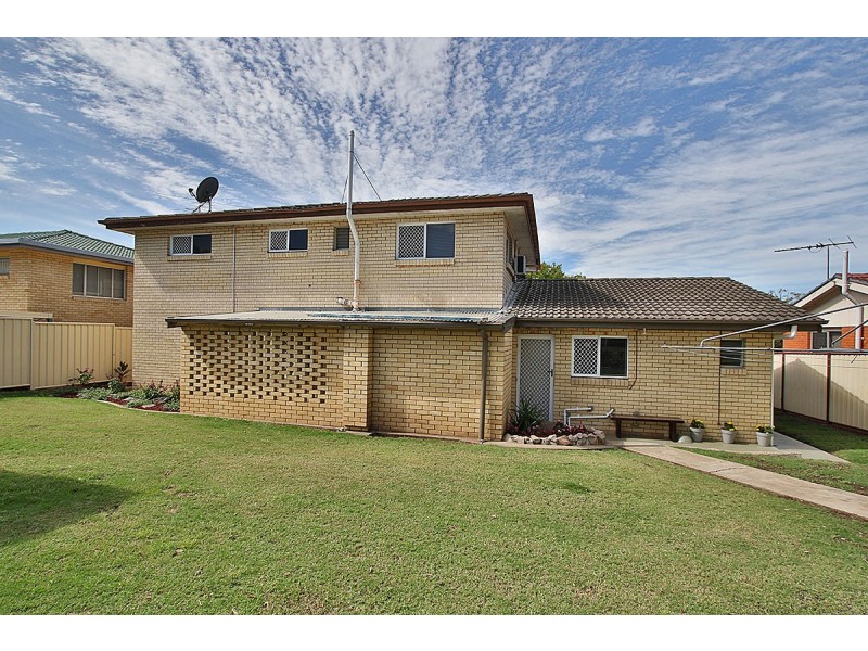 3 CORNWALL STREET, Eastern Heights QLD 4305