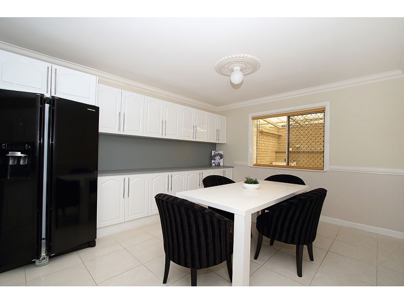 3 CORNWALL STREET, Eastern Heights QLD 4305