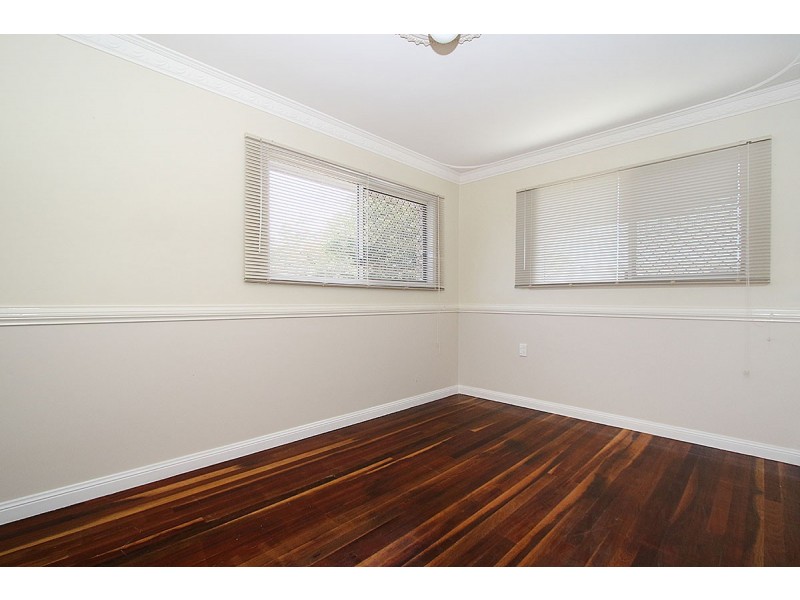 3 CORNWALL STREET, Eastern Heights QLD 4305