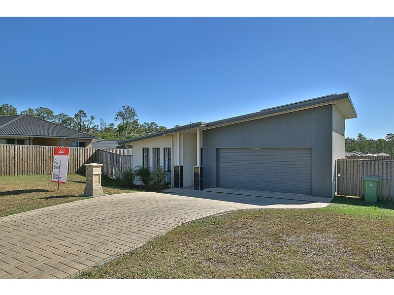 19 NOBLEWOOD CRESCENT, Fernvale QLD 4306