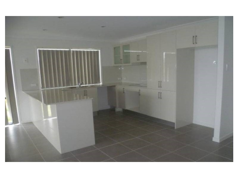 19 NOBLEWOOD CRESCENT, Fernvale QLD 4306