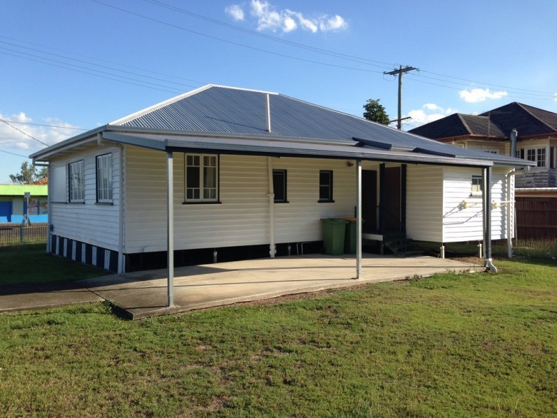 68 Blackstone Road, Newtown QLD 4305