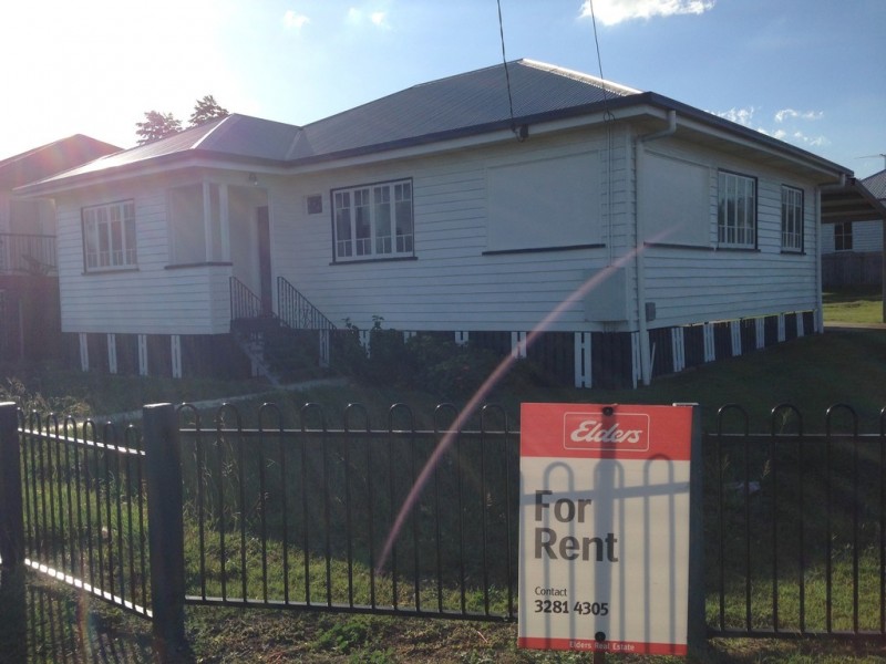 68 Blackstone Road, Newtown QLD 4305
