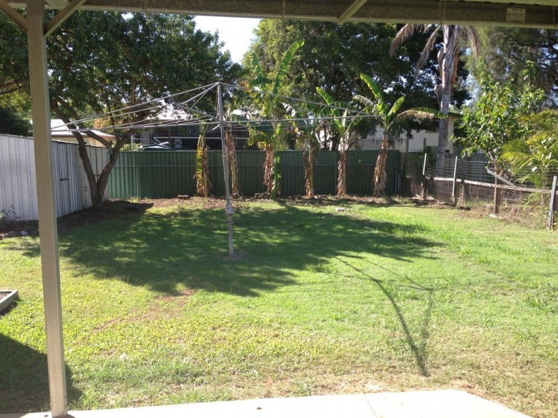 32 Selwyn St, North Booval QLD 4304