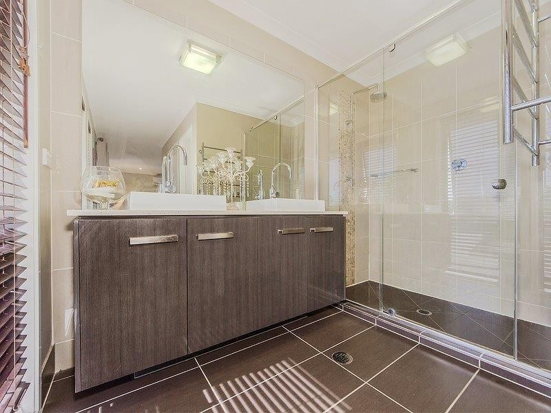 4 DALEWOOD PLACE, Fernvale QLD 4306