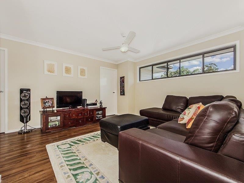 4 DALEWOOD PLACE, Fernvale QLD 4306