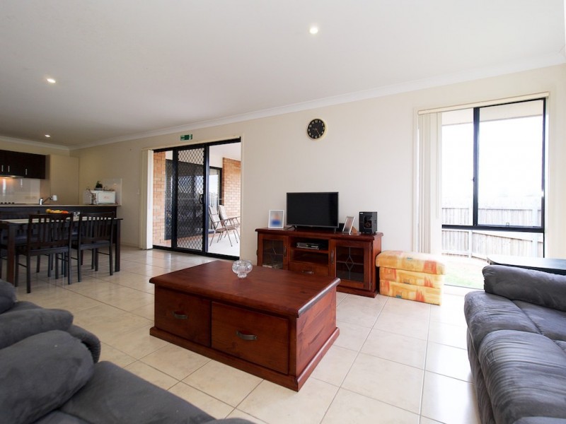 35 OXFORD STREET, North Booval QLD 4304