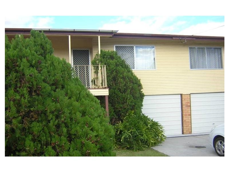 10 RACEVIEW STREET, Raceview QLD 4305