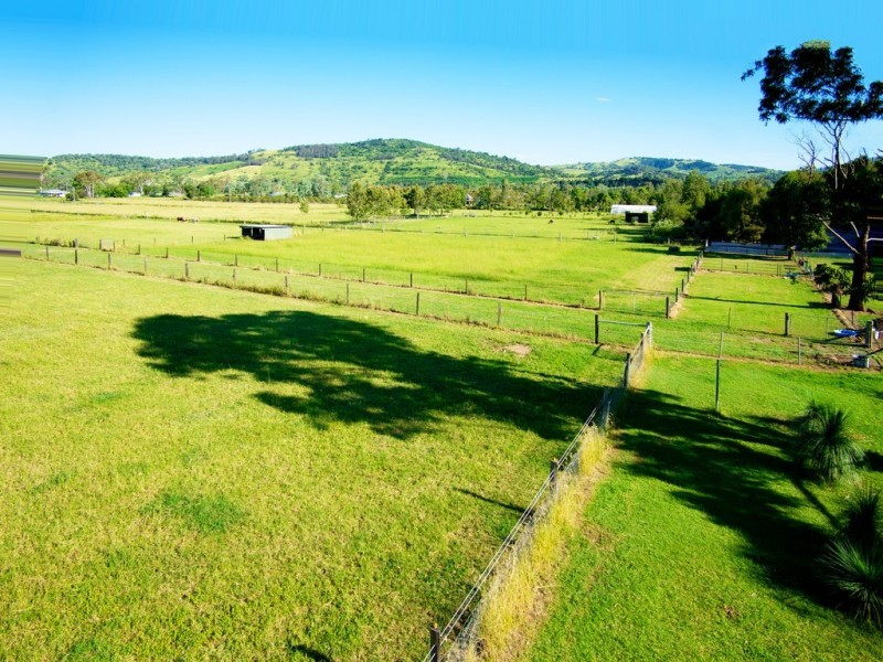 81 LINUM ROAD, Wivenhoe Pocket QLD 4306