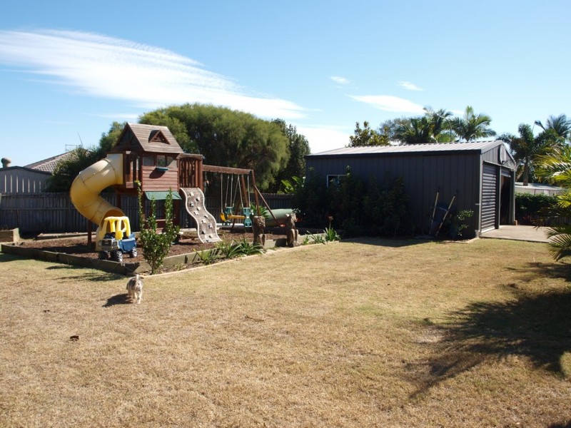 8 Crosby Cres, Raceview QLD 4305