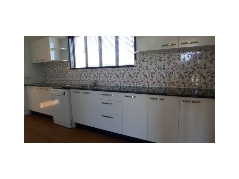 24 SAMFORD ROAD, Leichhardt QLD 4305