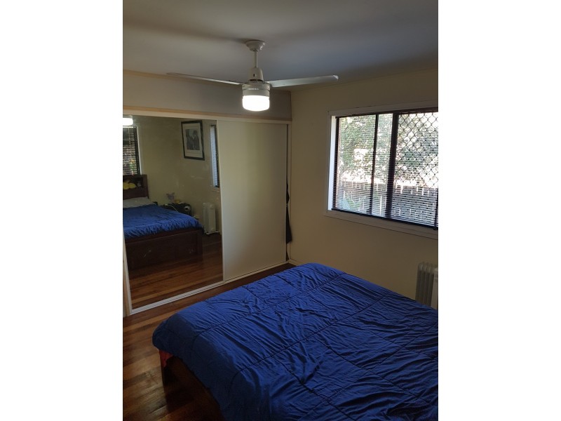 16 Gibbs Street, Riverview QLD 4303