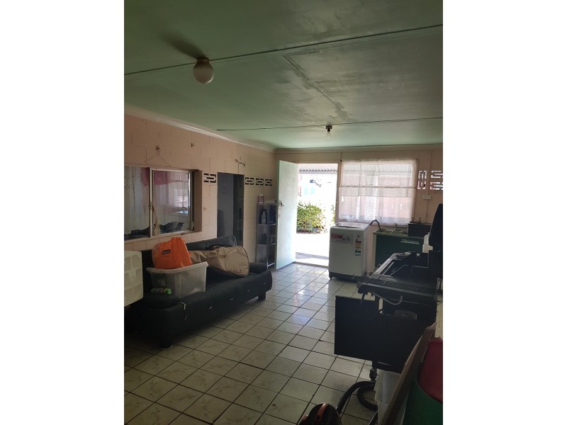 16 Gibbs Street, Riverview QLD 4303