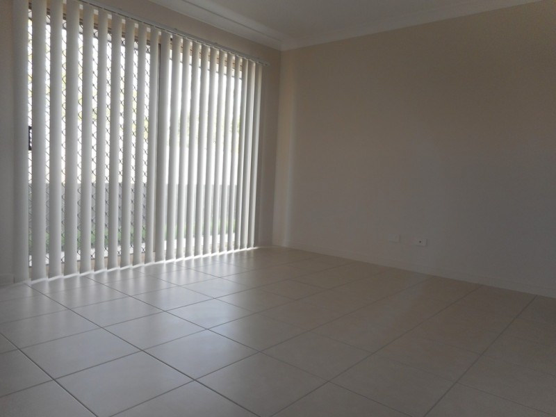 2/30 ADA STREET, Leichhardt QLD 4305