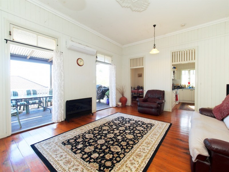 90 BRAESIDE ROAD, Bundamba QLD 4304
