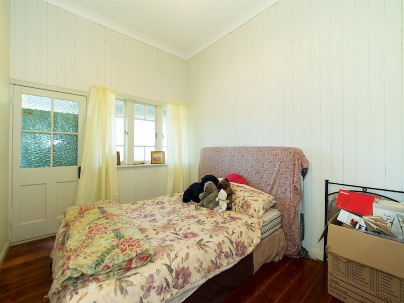 90 BRAESIDE ROAD, Bundamba QLD 4304