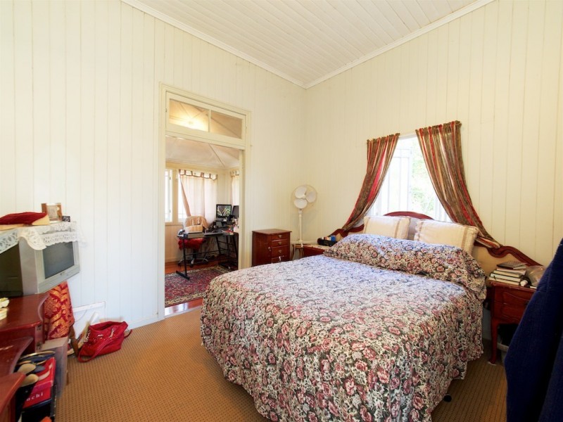 90 BRAESIDE ROAD, Bundamba QLD 4304
