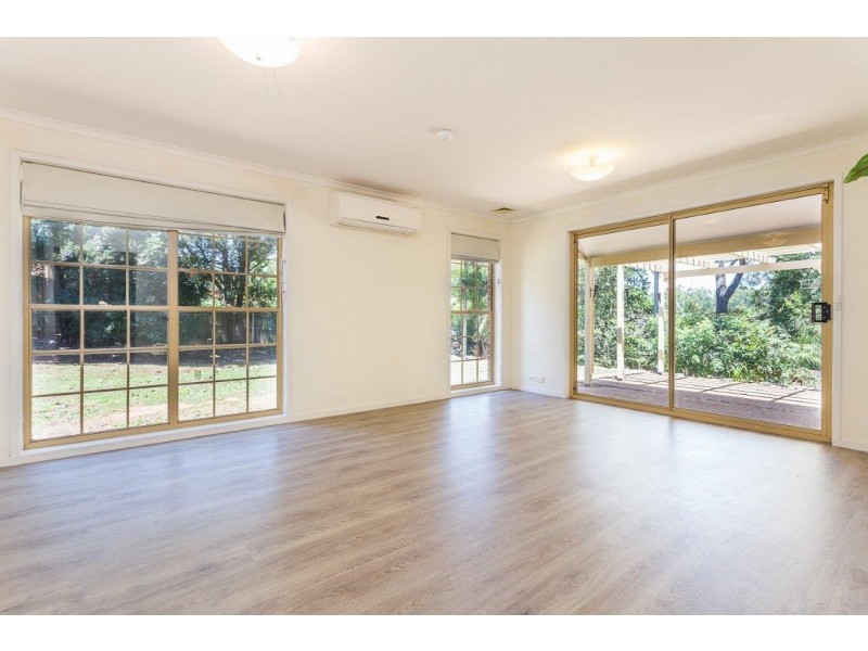 16 ALLSPICE STREET, Bellbowrie QLD 4070