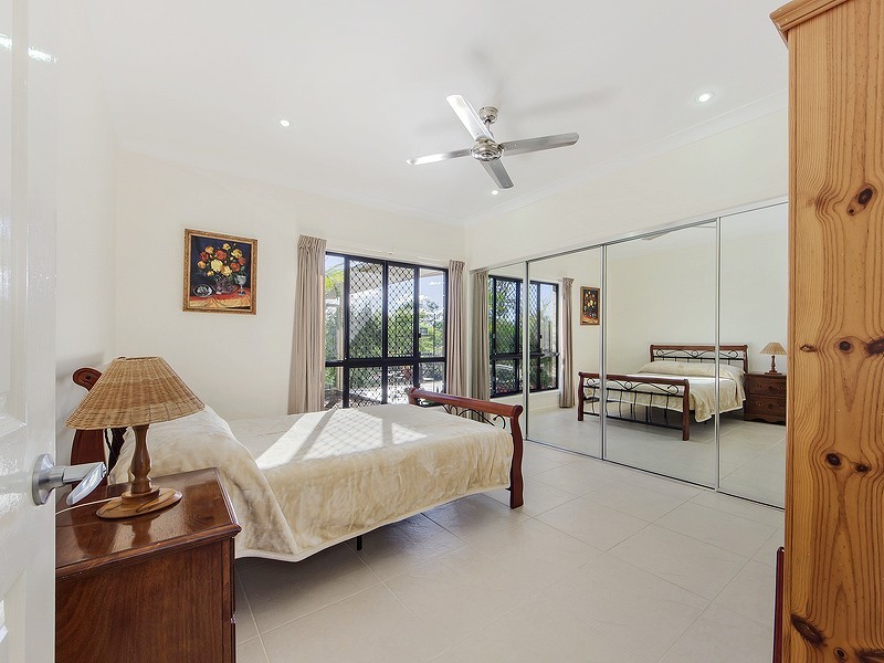 6 JANET CLOSE, Fernvale QLD 4306