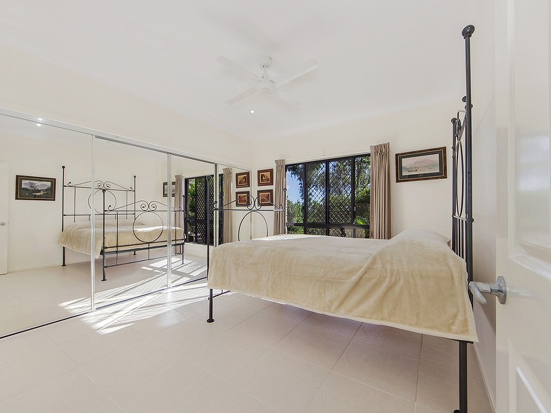 6 JANET CLOSE, Fernvale QLD 4306