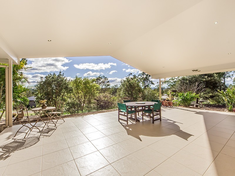 6 JANET CLOSE, Fernvale QLD 4306