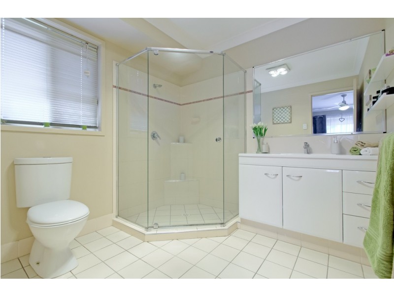 10 WILLOWOOD PLACE, Fernvale QLD 4306