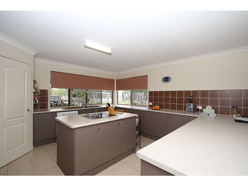 129 BAYLEY ROAD, Pine Mountain QLD 4306