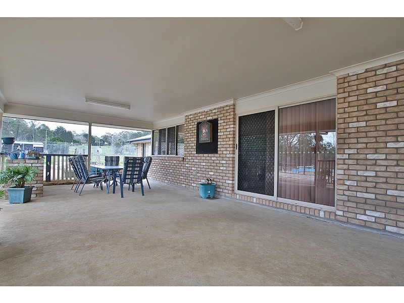 129 BAYLEY ROAD, Pine Mountain QLD 4306