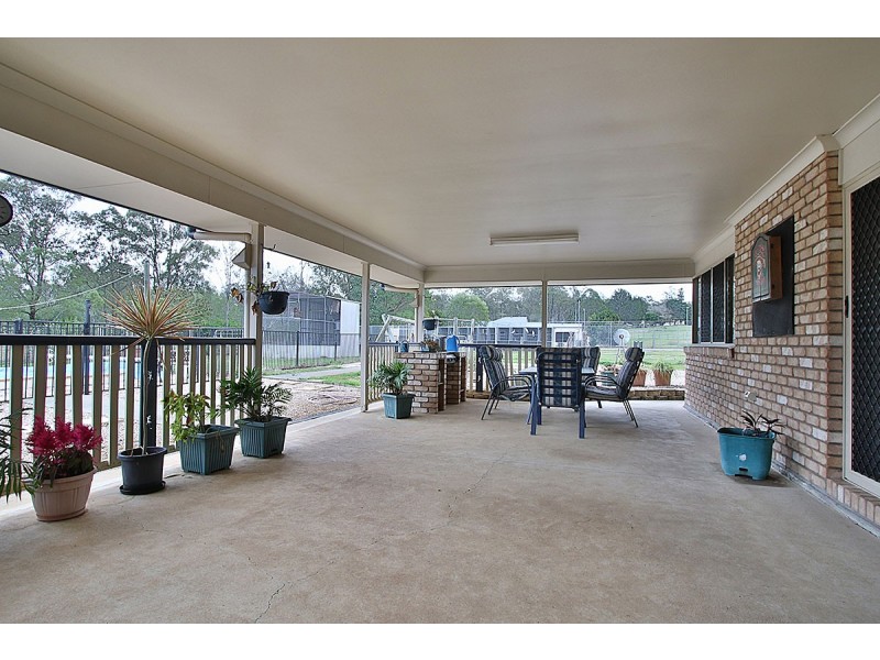129 BAYLEY ROAD, Pine Mountain QLD 4306