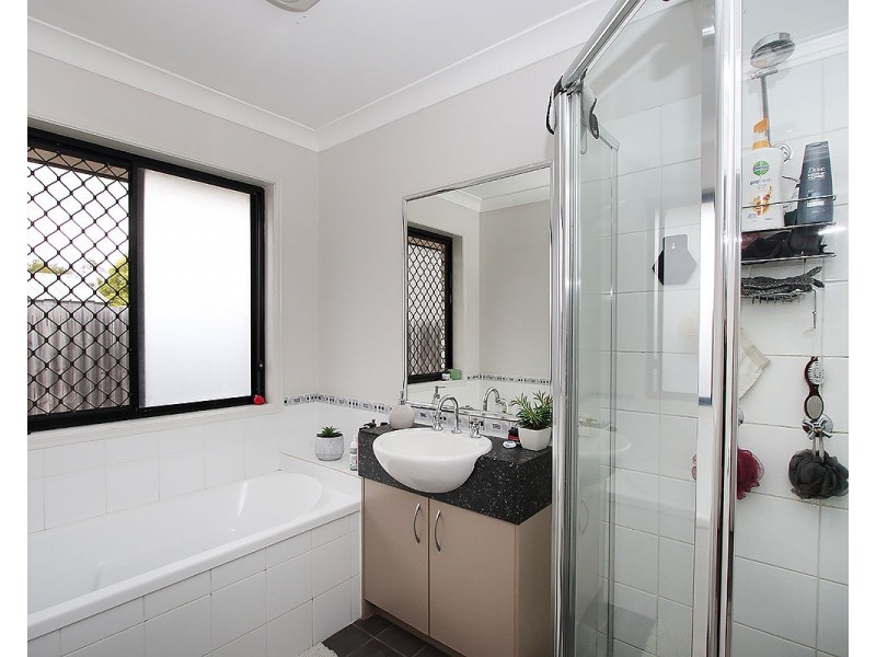 22 Nicole Pl, Yamanto QLD 4305