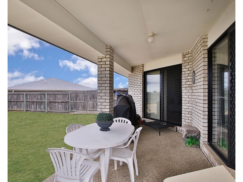 22 Nicole Pl, Yamanto QLD 4305