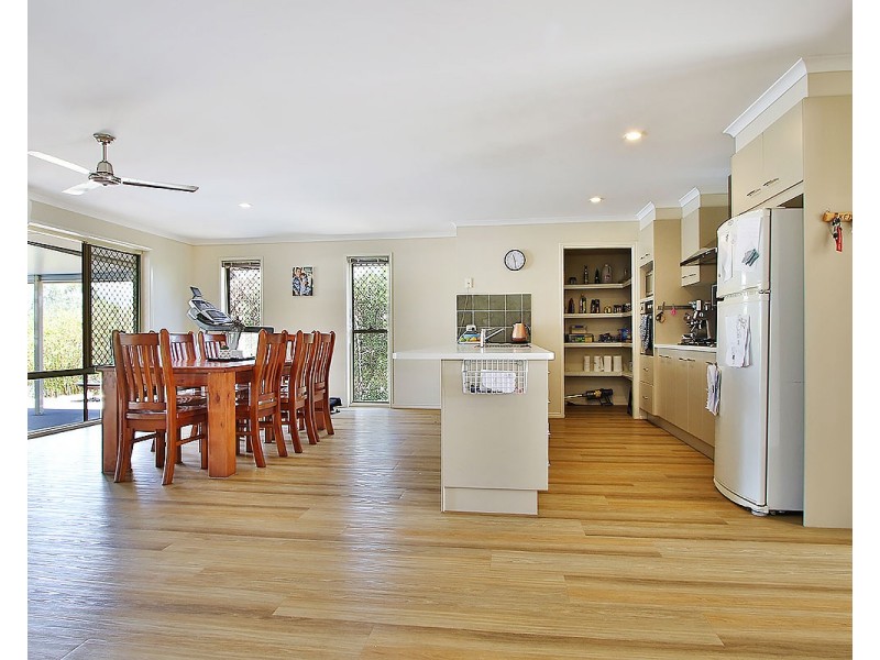 24 Pat Slattery Place, Lowood QLD 4311
