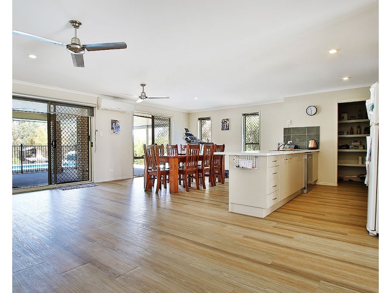 24 Pat Slattery Place, Lowood QLD 4311