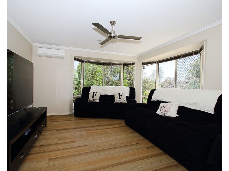 24 Pat Slattery Place, Lowood QLD 4311