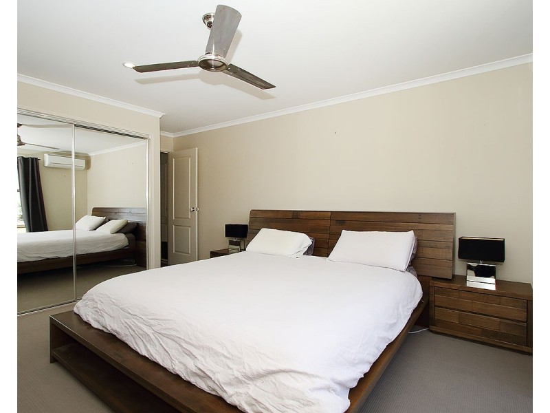 24 Pat Slattery Place, Lowood QLD 4311