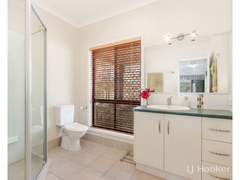 41 Hornbuckles Road West, Grandchester QLD 4340