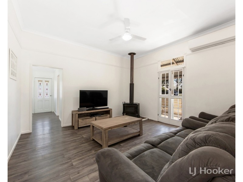 380 Rosewood Laidley Rd, Lanefield QLD 4340