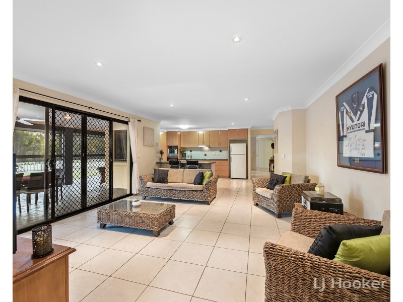 7 Dannika Way, Deebing Heights QLD 4306
