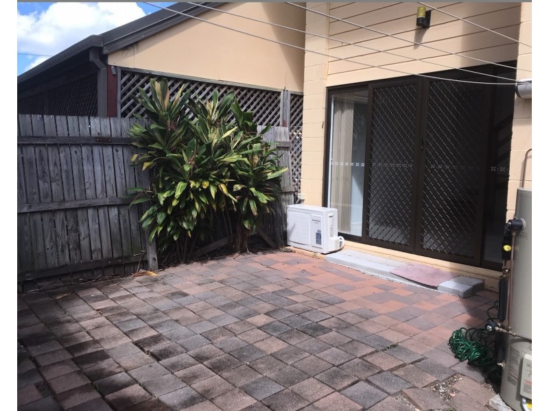 1/60 Railway Street, Booval QLD 4304