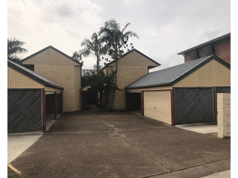 1/60 Railway Street, Booval QLD 4304