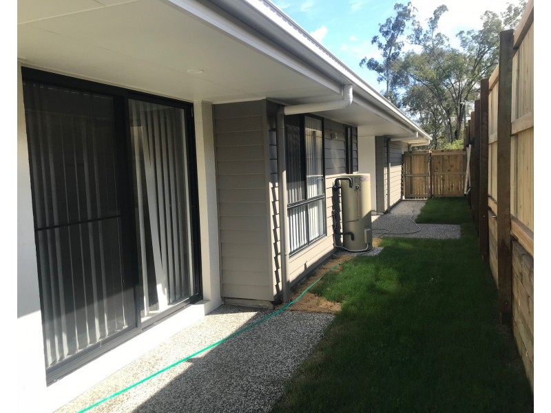 2/17 Juniper Circuit, Brassall QLD 4305