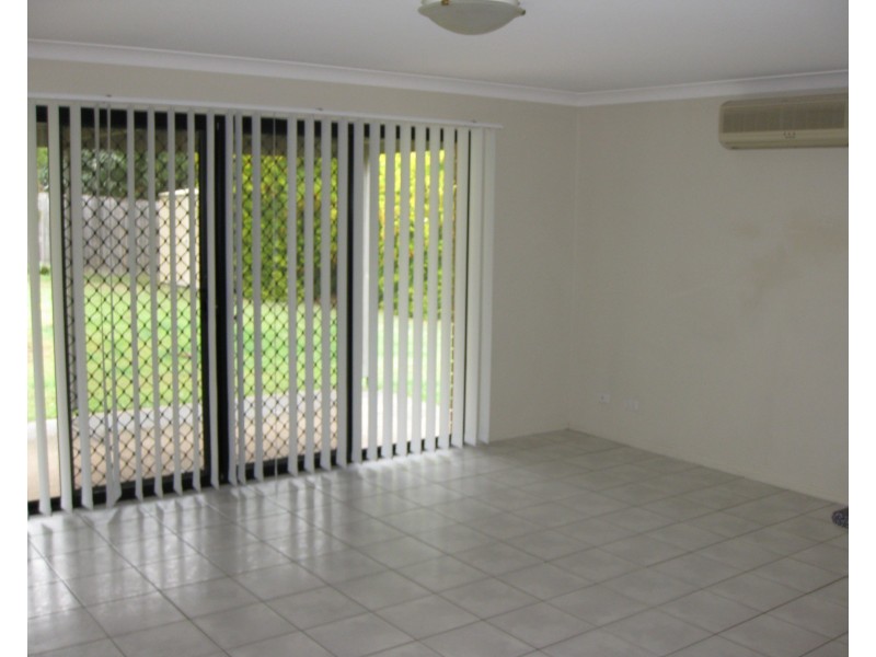 22 Kathleen Place, Yamanto QLD 4305