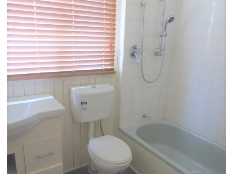 142 Cascade Street, Raceview QLD 4305
