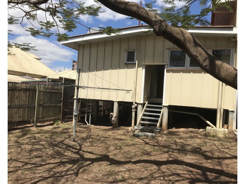 2/7 Meredith Lane, Ipswich QLD 4305